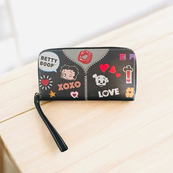 Betty Boop Jewelry - Betty Boop Black Wristlet Wallet